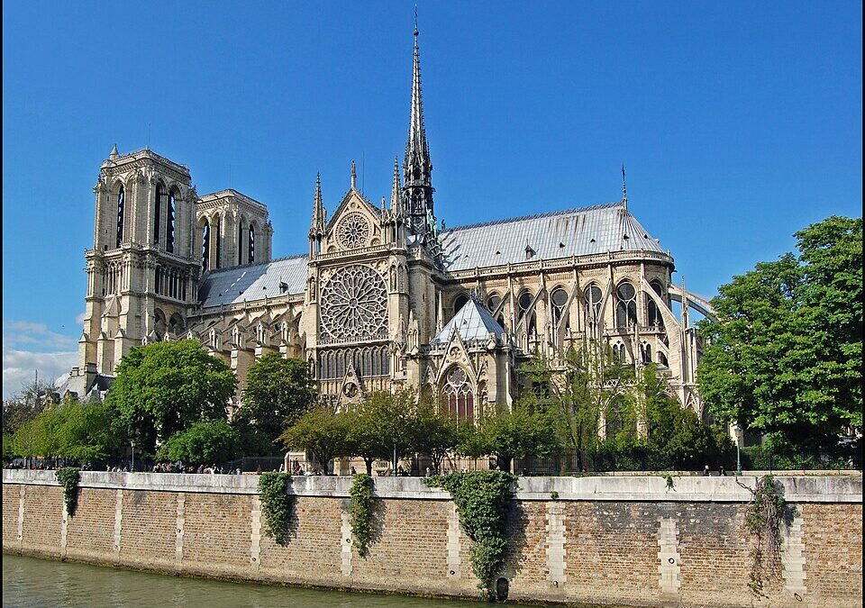 Notre-Dame, histoire d’une icône mondiale: rencontre avec Julie Claustre au musée Carnavalet